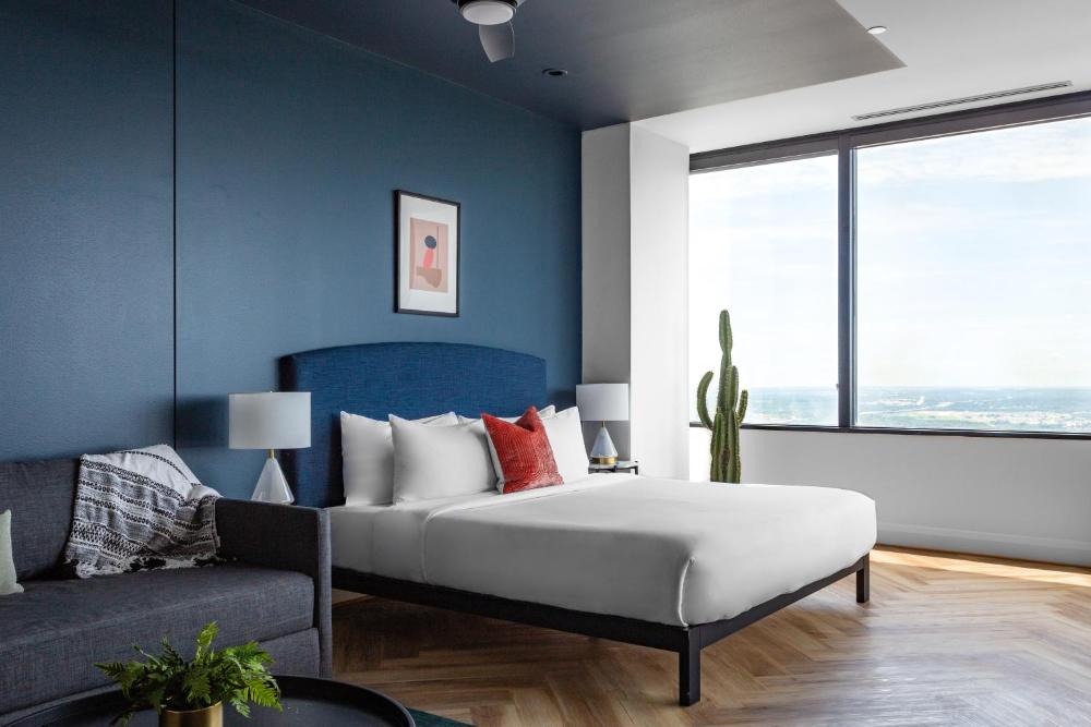 Deluxe King Studio (Self Check-in with Virtual Front Desk) interior